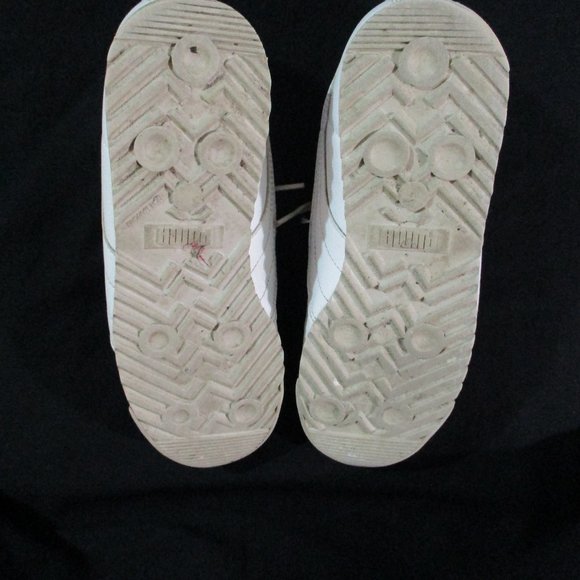 Puma White Sports Athletic Women's or Girl's Shoes Size 6 -- Final Price - Picture 4 of 8